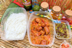 rougail saucisses reunionnais cuisine barquette traiteur lyon